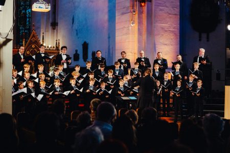 Ziemassvētku festivāls Dzintaru koncertzālē - mūzika, gaisma un siltums